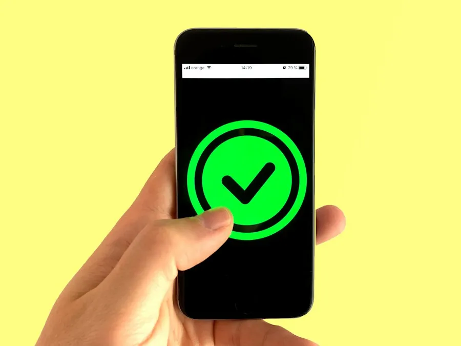 Photo fact-checking information verification