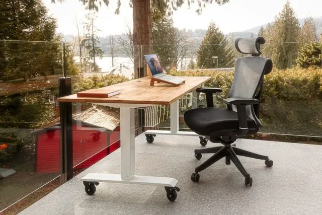 Photo home office ergonomic setup