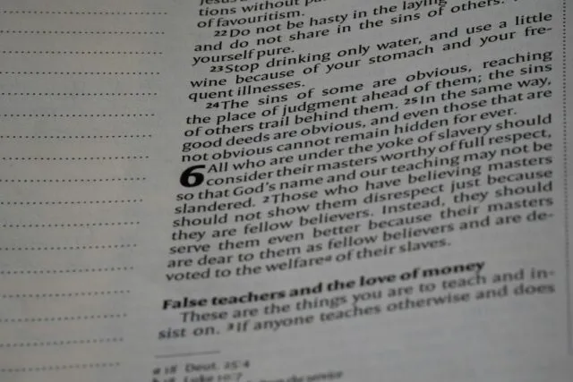 Photo common mistakes fact checking